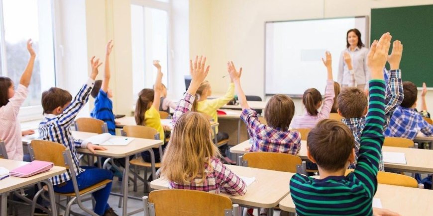 Artık serbest kıyafet dönemi bitti! Okul üniforması zorunlu hale geldi!