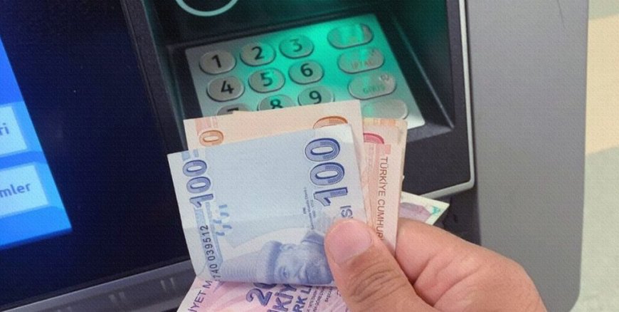 Milyonlarca Kişi Şaşkın! O Banka 10.000 TL Dağıtmaya Başladı
